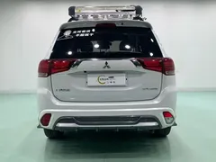2021 Mitsubishi Outlander 2.0L 2WD 7, белый — фото 8