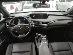2020 Lexus UX 200, белый — фото 10