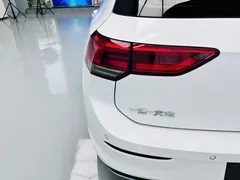 2023 Volkswagen Golf 280TSI DSG Pro, белый — фото 7