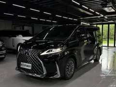 2020 Lexus LM 300h four-seater — фото 1