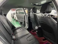 2021 Hyundai Elantra 1.5L CVT LUX Premium, белый — фото 5