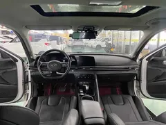 2021 Hyundai Elantra 1.5L CVT LUX Premium, белый — фото 8