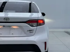 2022 Toyota Levin 185T CVT Luxury, белый — фото 9