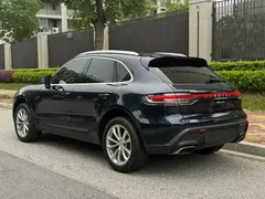 2022 Porsche Macan 2.0T, синий — фото 10