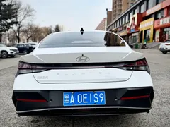 2023 Hyundai Elantra 1.5L CVT LUX Premium, белый — фото 5