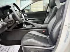 2023 Hyundai Elantra 1.5L CVT LUX Premium, белый — фото 10