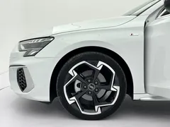 2023 Audi A3 Sportback 35 TFSI Luxury Sport, белый — фото 18