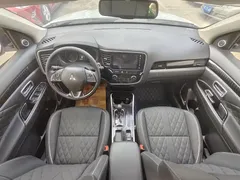 2021 Mitsubishi Outlander 2.0L 2WD 7, белый — фото 7