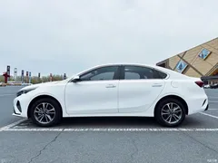 2023 Kia K3 1.5L CVT Luxury, белый — фото 5
