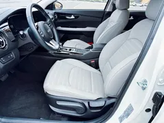 2023 Kia K3 1.5L CVT Luxury, белый — фото 7