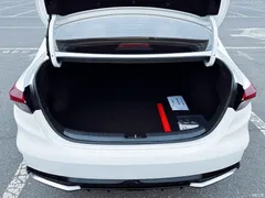 2023 Kia K3 1.5L CVT Luxury, белый — фото 18