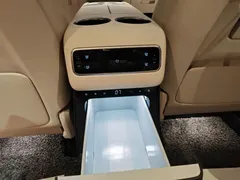 2025 Li Auto MEGA Ultra Smart Refresh, белый — фото 15