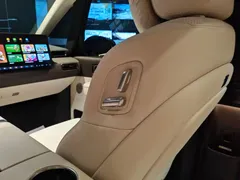 2025 Li Auto MEGA Ultra Smart Refresh, белый — фото 16