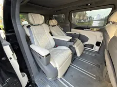 2024 Zeekr 009 6-Seat Executive 4WD 108kWh, чёрный — фото 6