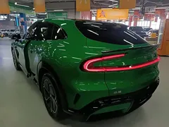 2025 Xiaomi YU7, зелёный — фото 23