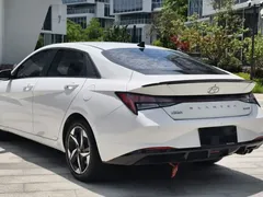 2021 Hyundai Elantra 240TGDi DCT LUX Premium, белый — фото 9