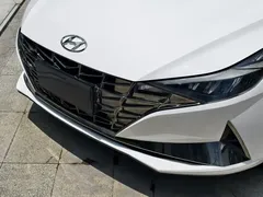 2021 Hyundai Elantra 240TGDi DCT LUX Premium, белый — фото 11