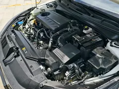 2021 Hyundai Elantra 240TGDi DCT LUX Premium, белый — фото 22