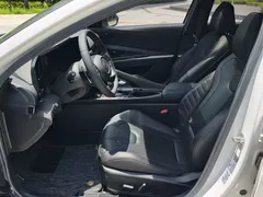 2021 Hyundai Elantra 240TGDi DCT LUX Premium, белый — фото 23