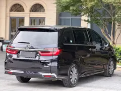 2022 Honda Odyssey 2.0L e:HEV, чёрный — фото 10