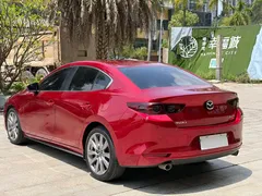 2022 Mazda 3 2.0L AT — фото 4