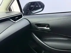 2021 Toyota Corolla TNGA 1.5L CVT Elite, белый — фото 11