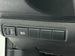 2021 Toyota Corolla TNGA 1.5L CVT Elite, белый — фото 18