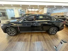 2025 Hongqi H5 PHEV 130, чёрный — фото 4