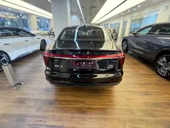 2025 Hongqi H5 PHEV 130, чёрный — фото 6
