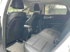 2021 Kia Cerato 1.5L CVT Youth, белый — фото 12