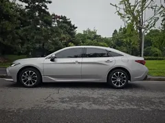 2022 Toyota Avalon 2.0L Luxury — фото 4