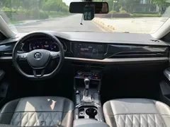 2021 Volkswagen Passat 330TSI Luxury, чёрный — фото 11