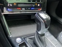 2021 Volkswagen Passat 330TSI Luxury, чёрный — фото 18