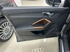 2023 Audi Q3 40 TFSI fashionable and dynamic — фото 13