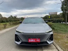 2023 Changan UNI-V 1.5T — фото 3