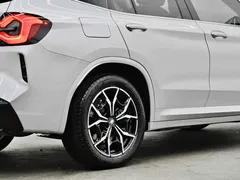 2023 BMW X3 xDrive25i M, белый — фото 11