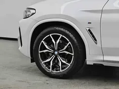 2023 BMW X3 xDrive25i M, белый — фото 19