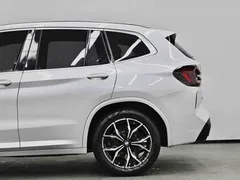 2023 BMW X3 xDrive25i M, белый — фото 20