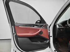 2023 BMW X3 xDrive25i M, белый — фото 26