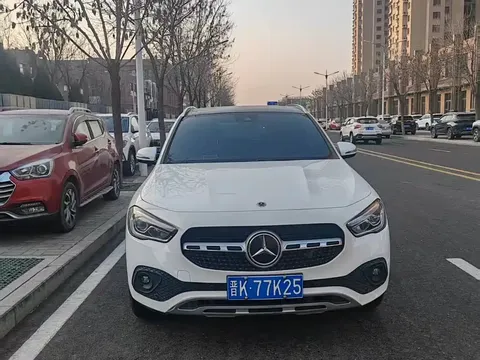 2022 Mercedes-Benz GLA 220
