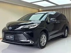 2021 Toyota Sienna 2.5L Hybrid Luxury — фото 1