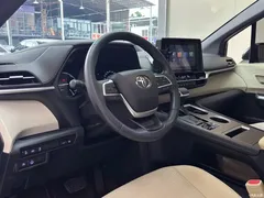 2021 Toyota Sienna 2.5L Hybrid Luxury — фото 25
