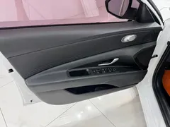 2022 Hyundai Elantra 1.5L CVT GLX Elite, белый — фото 8