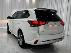 2021 Mitsubishi Outlander 2.0L 2WD 5 Seats, белый — фото 5