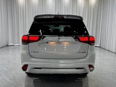 2021 Mitsubishi Outlander 2.0L 2WD 5 Seats, белый — фото 7