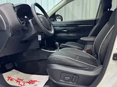2021 Mitsubishi Outlander 2.0L 2WD 5 Seats, белый — фото 9