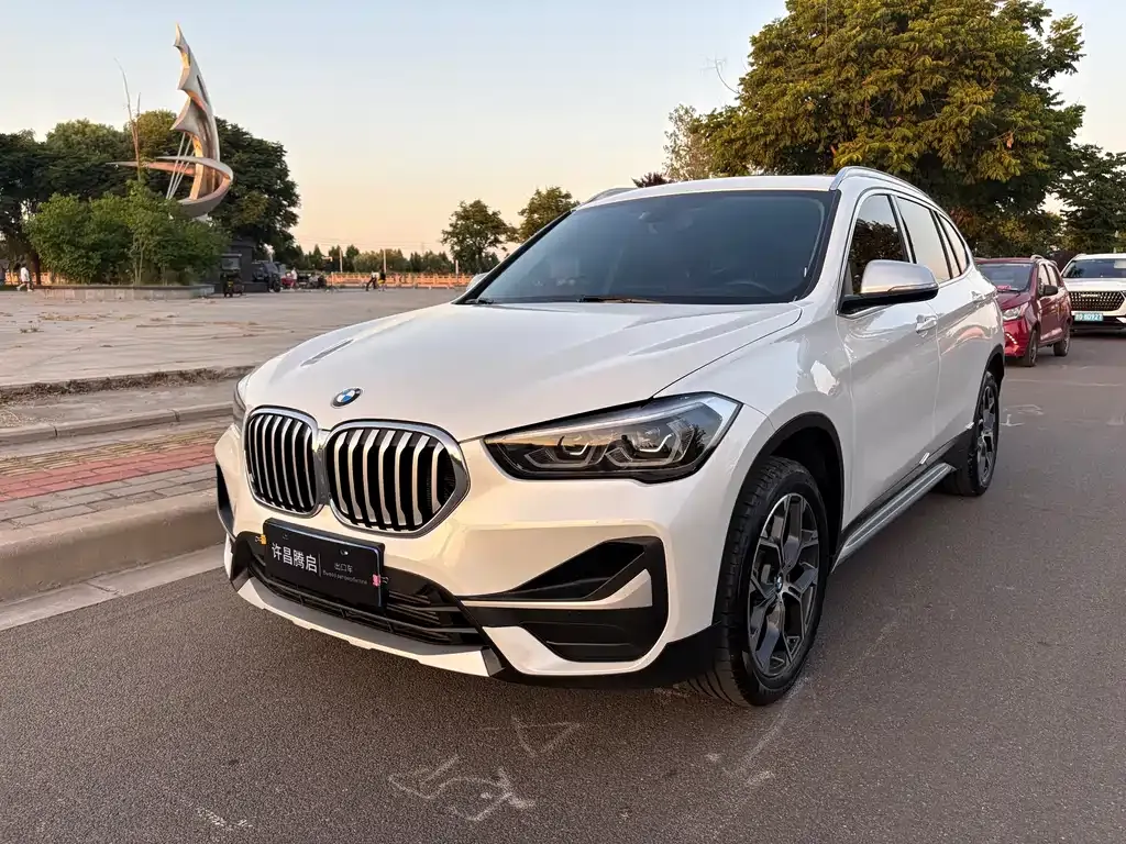 2022 BMW X1