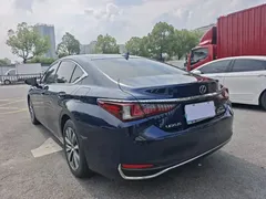 2021 Lexus ES 200, синий — фото 5