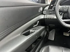 2022 Hyundai Elantra 1.5L CVT LUX Premium, белый — фото 21