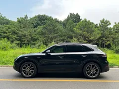 2023 Porsche Cayenne E-Hybrid 2.0T, чёрный — фото 5